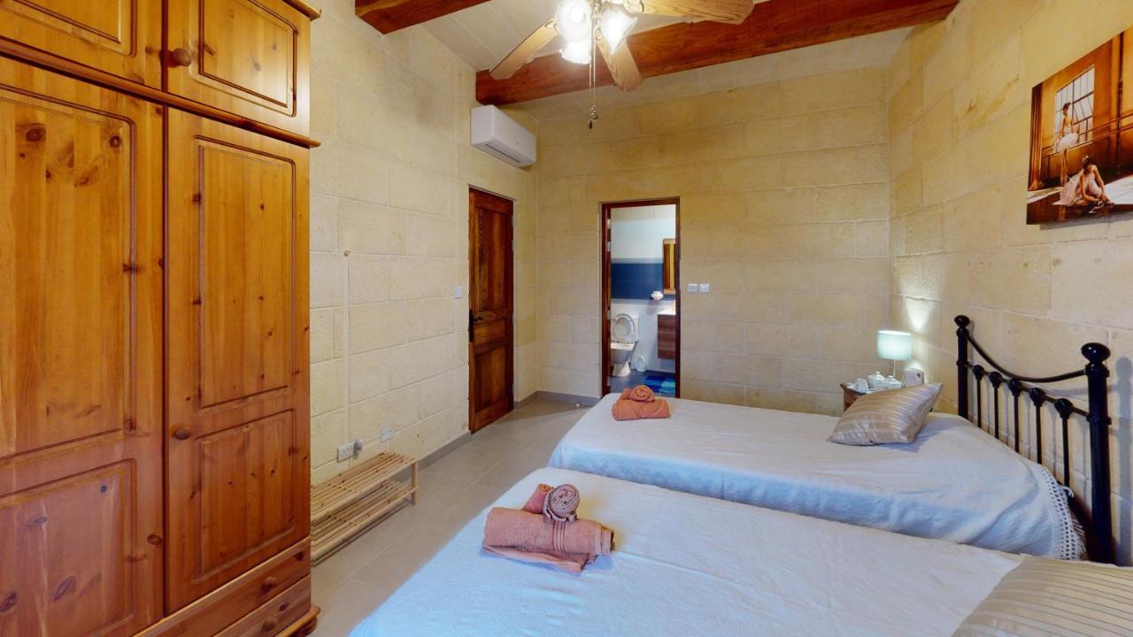 Qala Bed&Breakfast With Swimming Pool - Il-Wenniessa Buitenkant foto