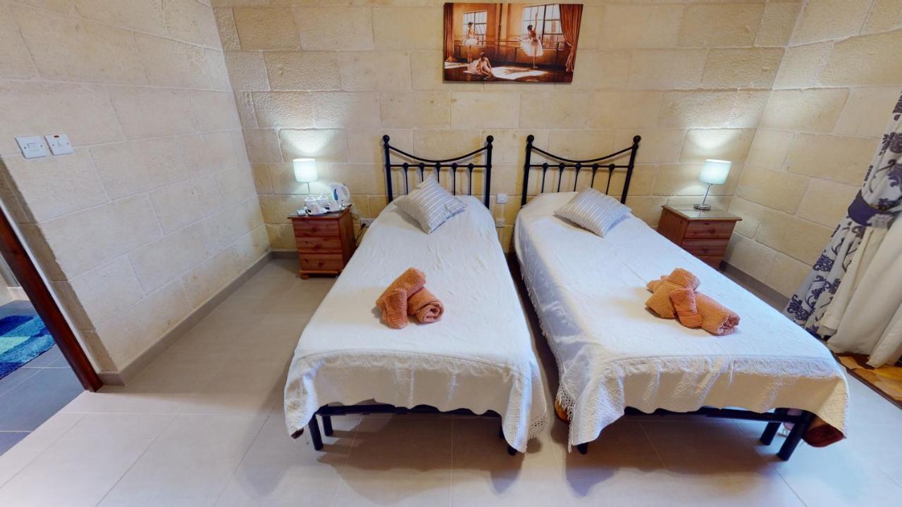 Qala Bed&Breakfast With Swimming Pool - Il-Wenniessa Buitenkant foto