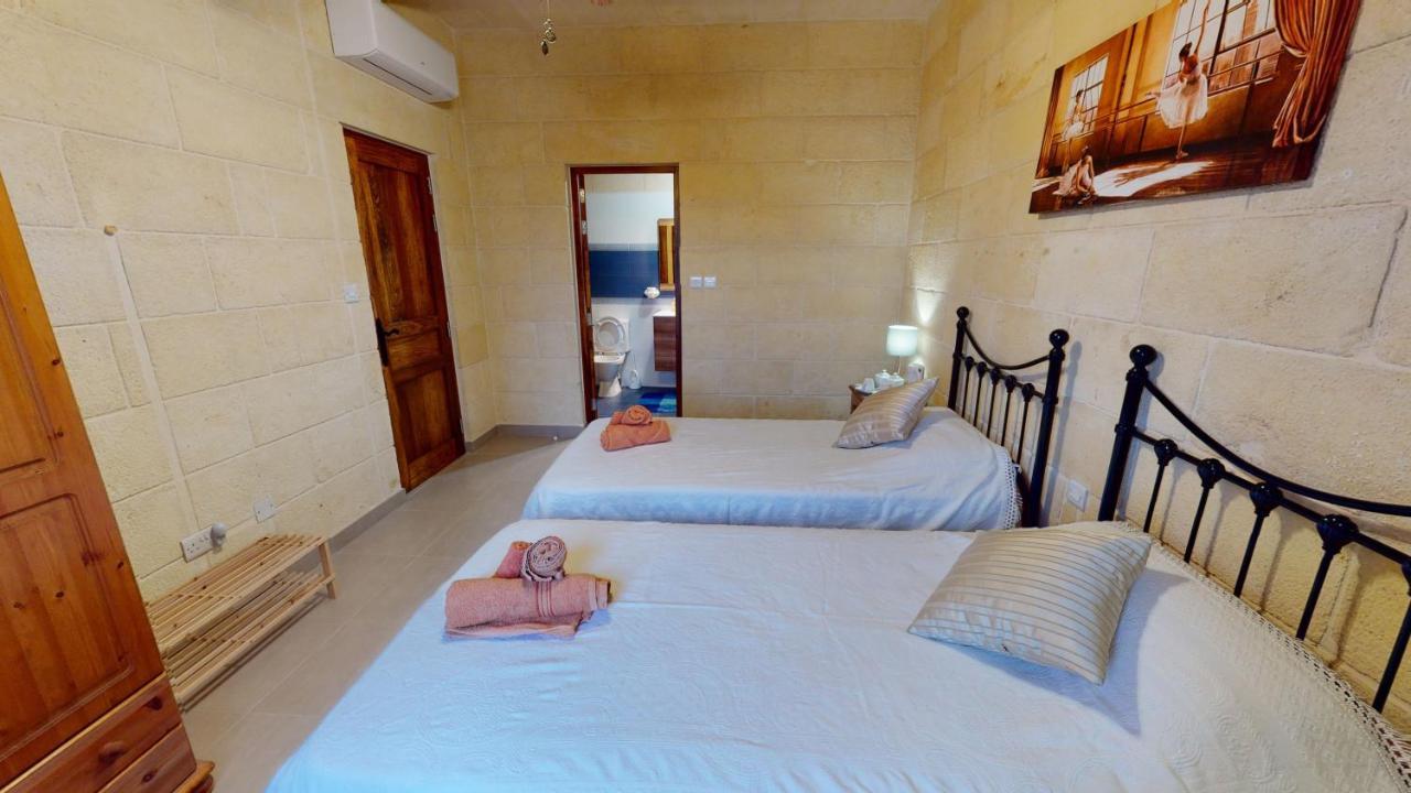 Qala Bed&Breakfast With Swimming Pool - Il-Wenniessa Buitenkant foto